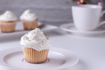 Bizet cream cupcakes - a very popular classic dessert