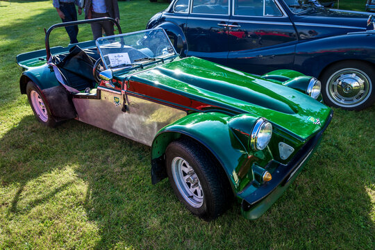 PAAREN IM GLIEN, GERMANY - OCTOBER 03, 2020: The kit car Dutton Phaeton Series 3. Die Oldtimer Show 2020.