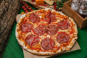 salami, ham, pizza, cheese, tomato, sausage, fast, food, dinner, pepperoni, italian, cuisine, mozzarella, vegetable, pepper, rustic, snack, baked, background, fastfood, closeup, mediterranean, meal, m