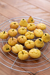 焼きたてのハロウィンクッキー