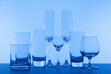 様々なお酒のグラス