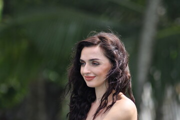 Naklejka premium Close-up portrait of stunning woman with natural makeup