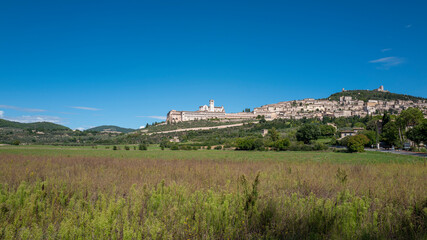 Assisi in Italien - 384713159
