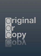 Original or copy con sfondo colorato