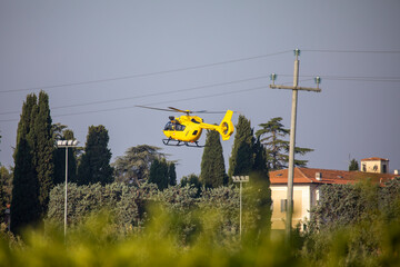 Rettungshubschrauber im Landeanflug