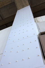 高架鉄道の鋼鉄の支柱