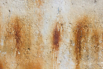 壁に付着した鉄骨の錆