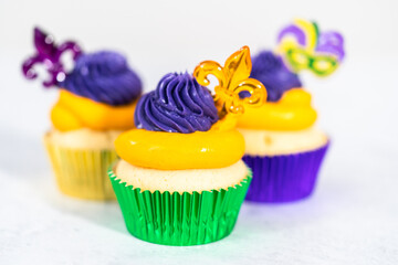 Mardi Gras cupcakes