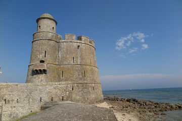 Fototapeta na wymiar Vauban Turm auf der Insel Tatihou, Cotentin Normandie