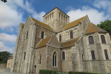 Fototapeta na wymiar Kathedrale von Lessay, Cotentin Normandie 