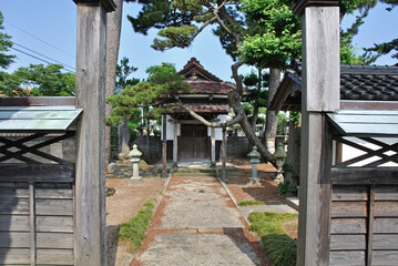 初夏の酒田・泉流寺　徳尼公廟