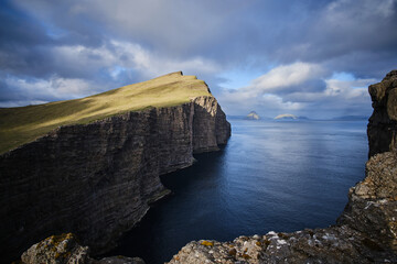 Fototapeta premium Trælanípan view and huge cliffs, Faroe Islands