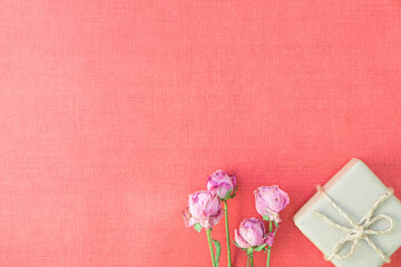 Beautiful dryflower on the board
