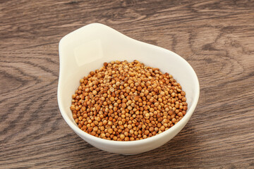 Coriander seeds in the bowl
