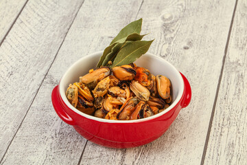 Fototapeta premium Pickled mussels in the bowl