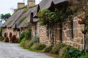 typische bretonische Häuser und Details