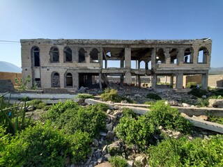 Fototapeta premium A Yemeni school destroyed by the war in the city of Taiz, Yemen 2020