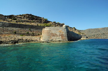 Le semi-bastion de Scaramelli de la forteresse de Spinalonga à Élounda en Crète
