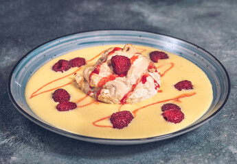 Floating island dessert
