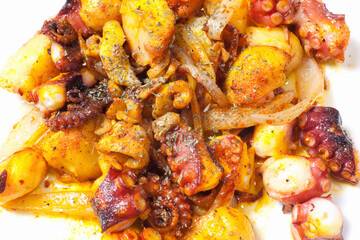 カレー風味のタコ料理