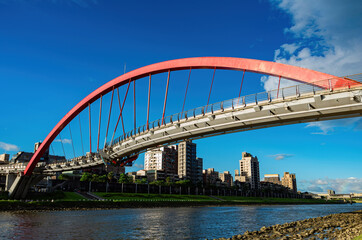 Fototapeta na wymiar Afternoon view of the beautiful Rainbow Bridge