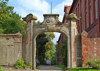 Gate of a complex of buildings of Lebenikhtsky hospital (1771). Kaliningrad