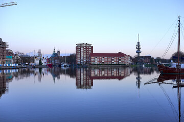 Fototapeta na wymiar Ausschnitt Freizeithafen in Emden Ostfriesland