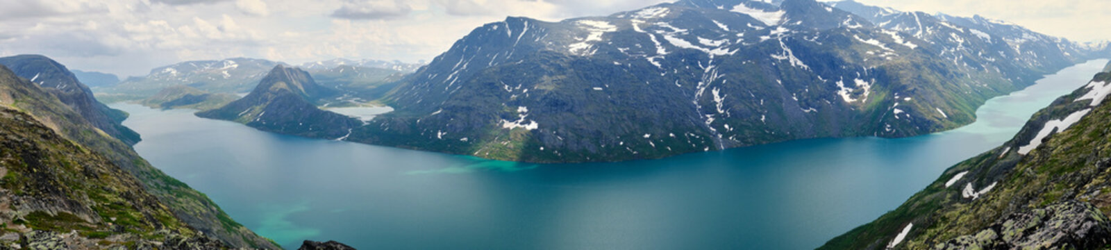 Breathtaking panoramic view on the Gjende fjord from the Besseggen hiking trail