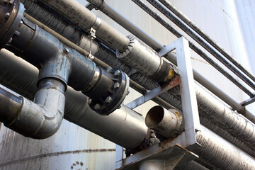 工場のパイプライン