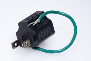 アース付きのACプラグ