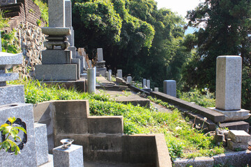 墓地の墓石