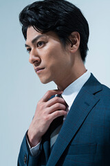 仕事をするビジネスマン