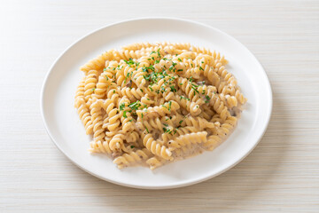 spiral pasta mushroom cream sauce
