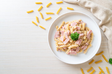 spiral pasta mushroom cream sauce with ham