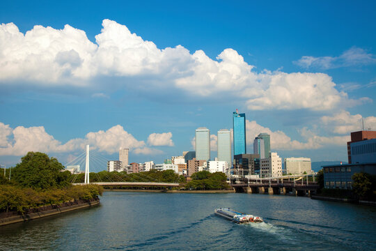 水都大阪とアクアライナー観光船