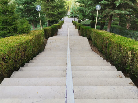 Stairs, Stairs Going Down. Stair Treads.