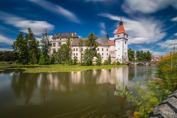 Fototapeta na wymiar Renaissance chateau Blatna