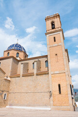 Fototapeta premium Beautiful low angle shot of the Church of Our Lady of Consolation of Altea (Iglesia de Arriba, Nuestra Señora del Consuelo Church). Also called the dome of the mediterranean. Alicante province, Spain.