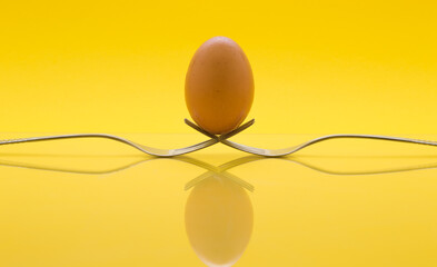 still life uovo e forchette