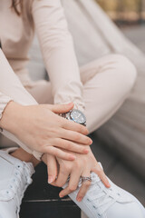 Obraz premium close up of a person holding a watch