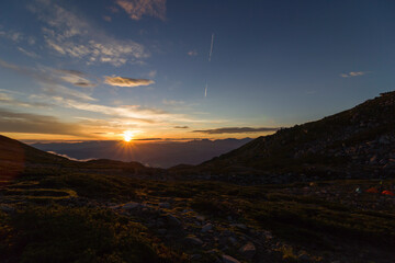 駒ケ岳頂上山荘のテント場から見る日の出
