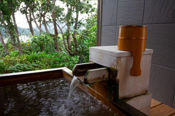 Fototapeta na wymiar 日本の旅館にある露天風呂