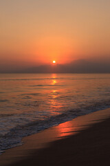 Fototapeta premium 弓ケ浜から大山を望む日の出