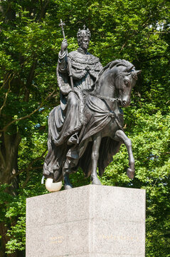 Reiterstandbild Kaiser Franz II im Kurpark von Franzensbad