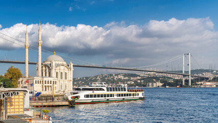 Fototapeta na wymiar Bosphorus with Ortakoy Mosque and the Bosphorus Bridge, Istanbul, Turkey. 