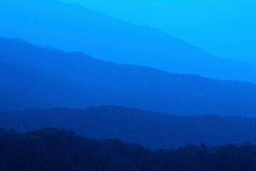 早朝の蒜山