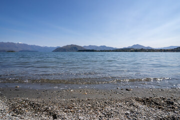 Lake Wānaka is New Zealand's fourth-largest lake. In the Otago region, it is 278 meters above sea level, covers 192 km&sup2;, and is more than 300 m deep.