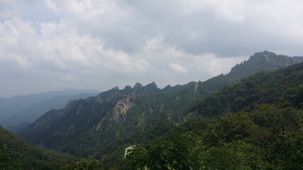 Naklejka premium view of the mountains