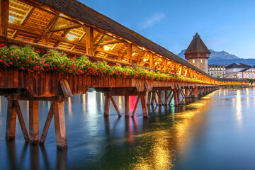 Chapel Bridge, Luzern, Switzerland - obrazy, fototapety, plakaty