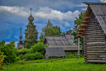 Fototapeta na wymiar Museum of Russian wooden architecture in Suzdal